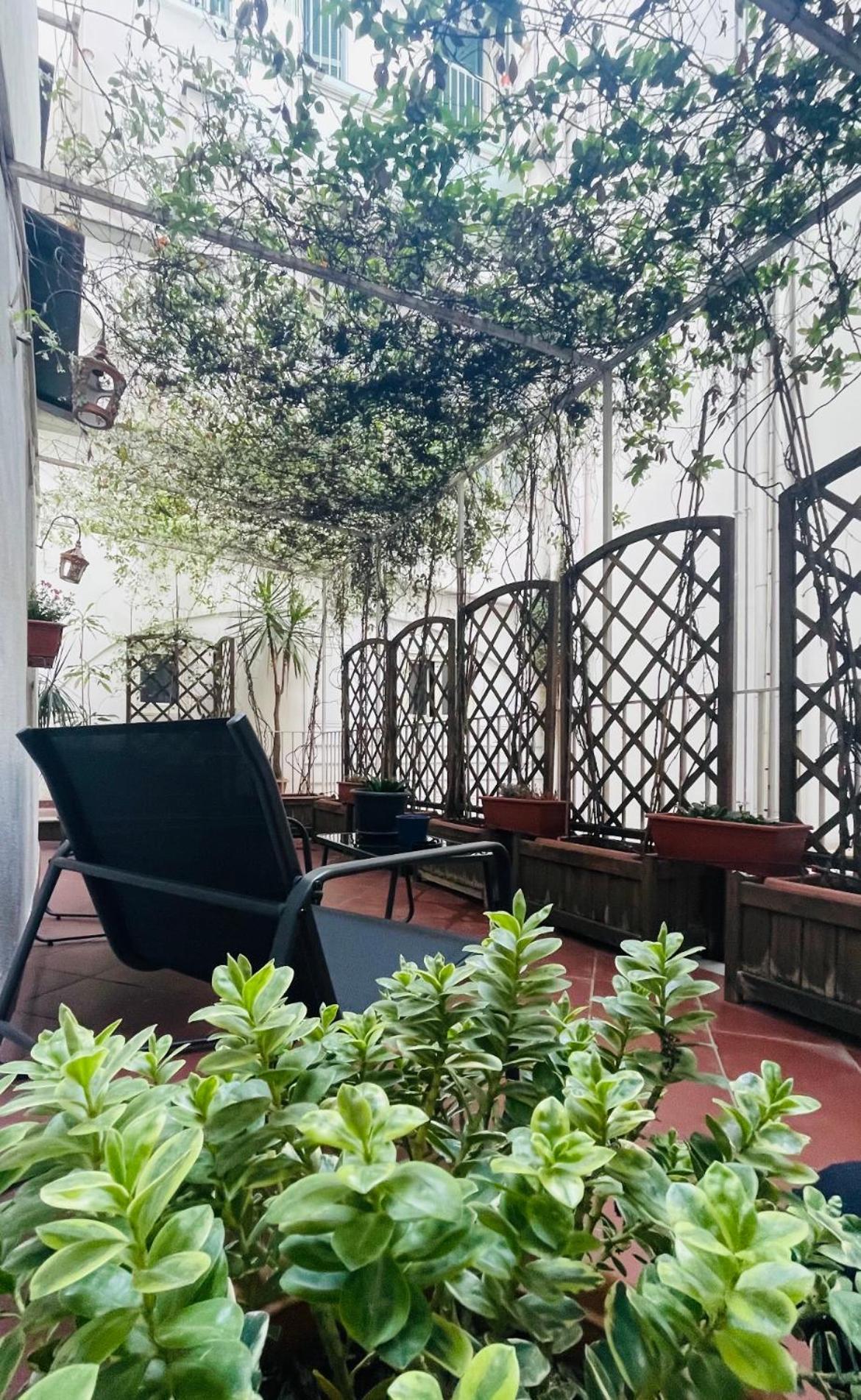 Re Gallo Luxury Apartment Plebiscito In Via Chiaia Neapol Exteriér fotografie